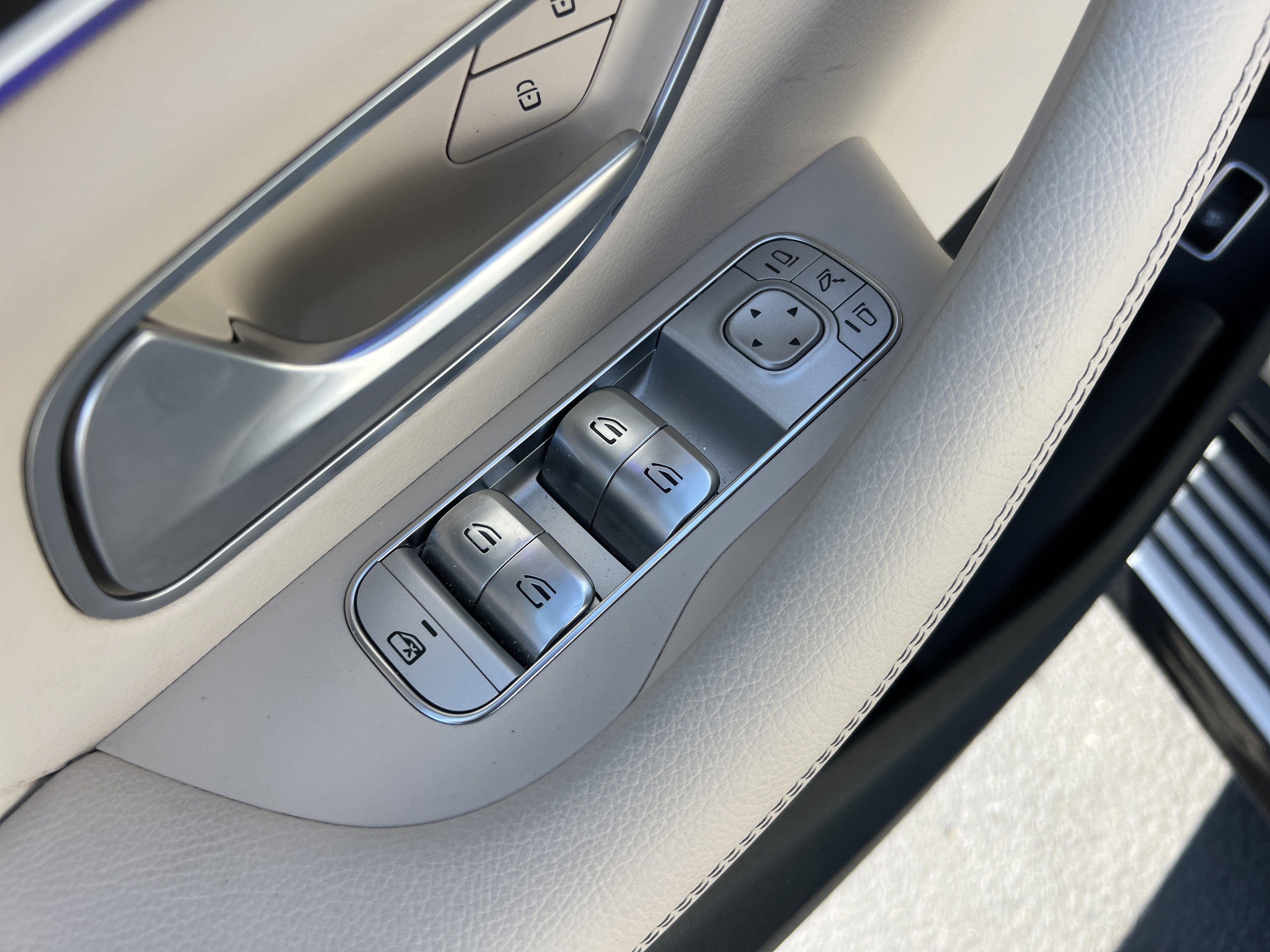 Certified 2025 Mercedes-Benz GLS 450 4MATIC image 15