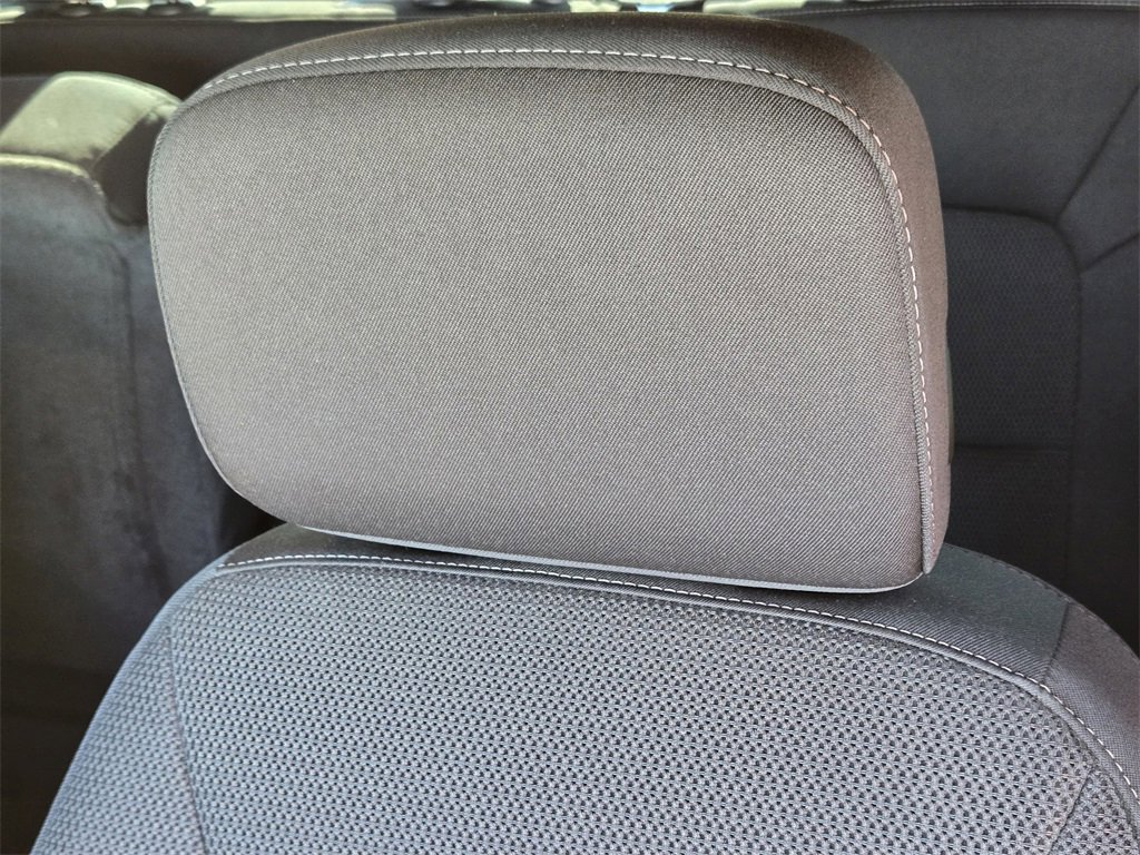 Used 2024 GMC Canyon Elevation image 21