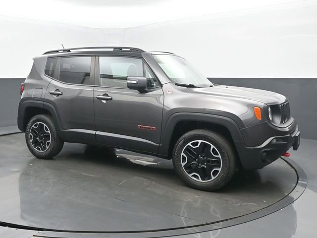 Used 2016 Jeep Renegade Trailhawk AWD/4WD image 7