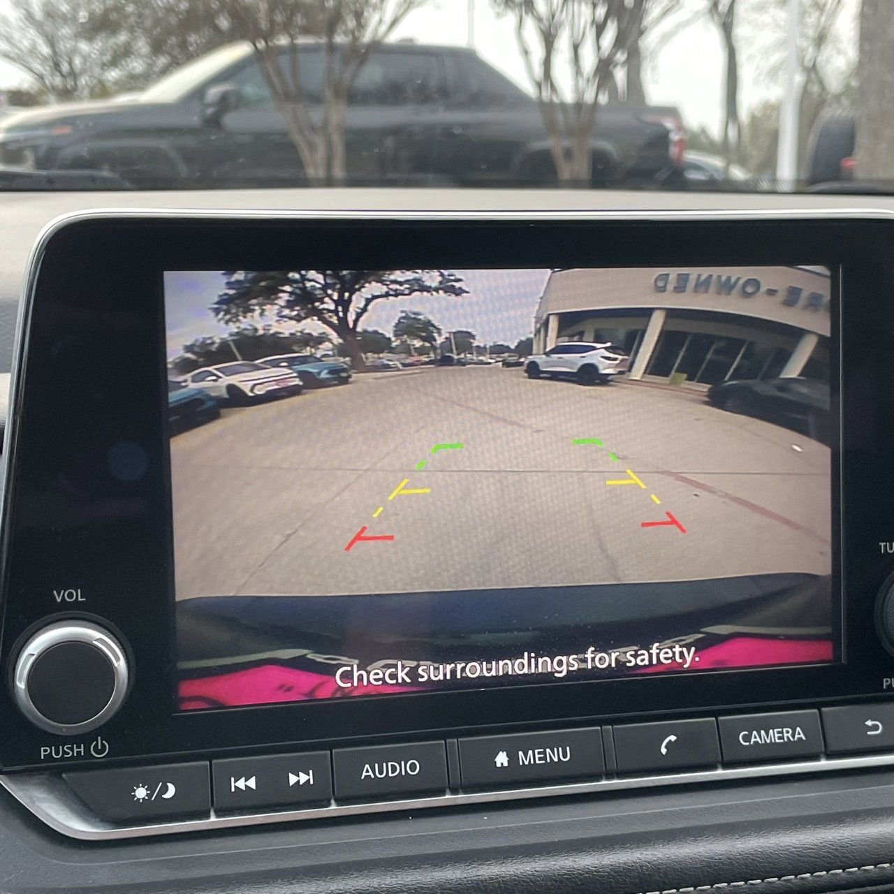 Used 2024 Nissan Rogue S image 18