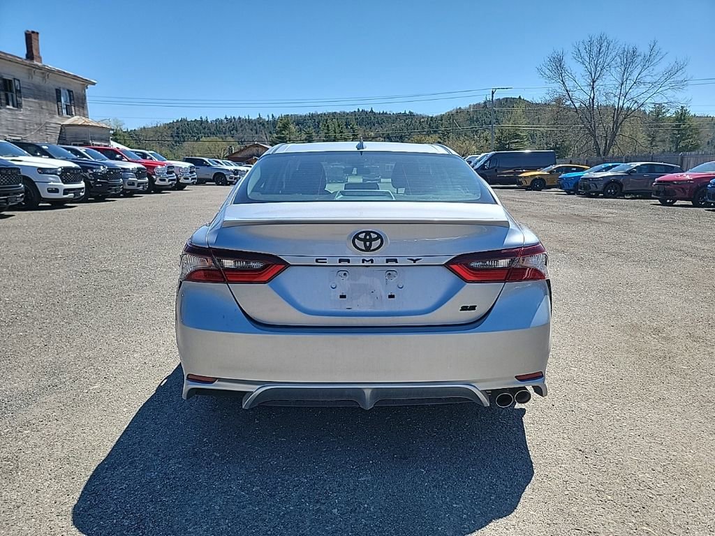 Used 2023 Toyota Camry SE image 6