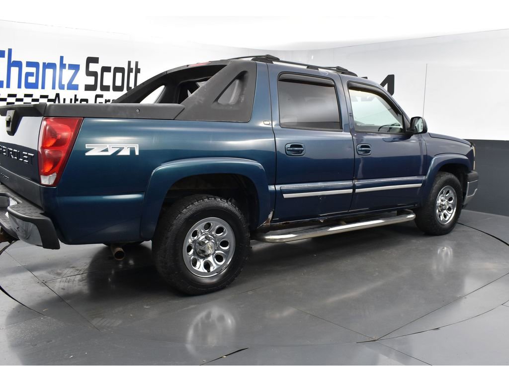 Used 2005 Chevrolet Avalanche Z71 w/ Sun And Sound Package image 5