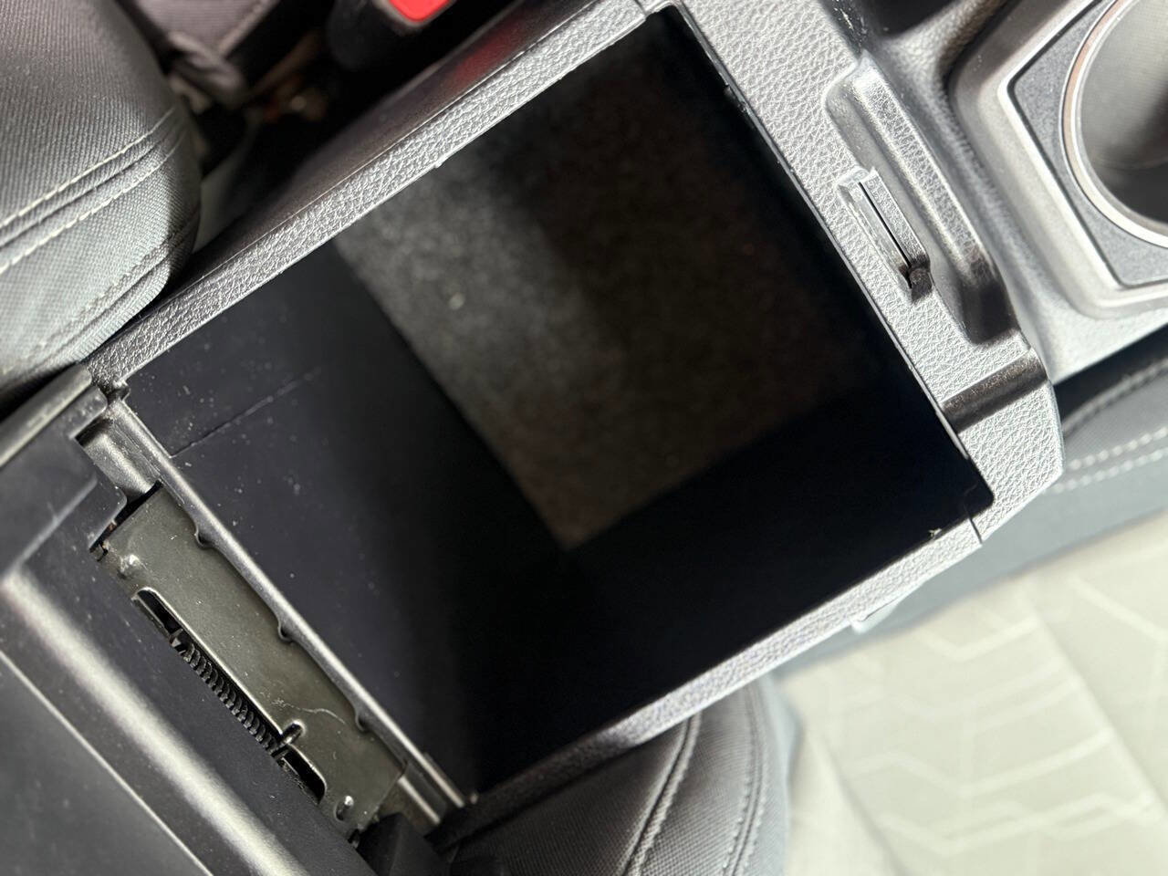 Used 2022 Toyota Tacoma TRD Off-Road image 28