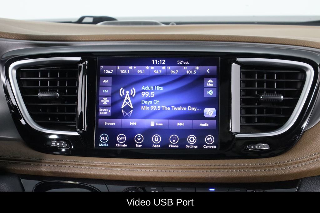 Used 2020 Chrysler Pacifica Limited w/ Advanced Safetytec Group image 32