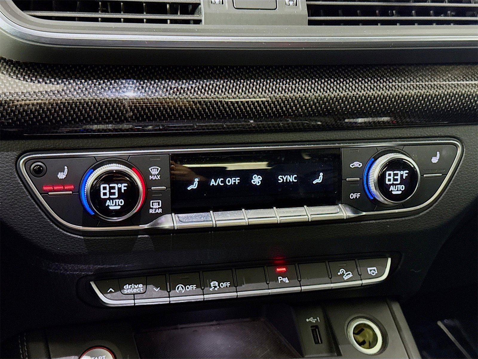 Used 2020 Audi SQ5 Premium Plus w/ Premium Plus Package image 16