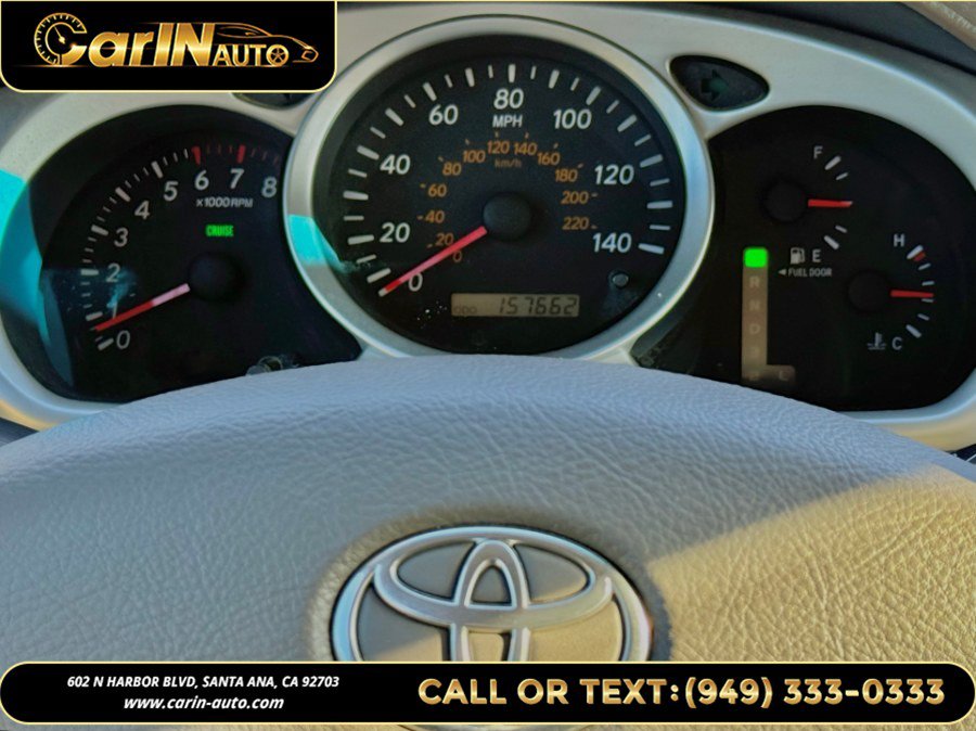 Used 2005 Toyota Highlander 2WD V6 w/ Appearance Pkg image 16