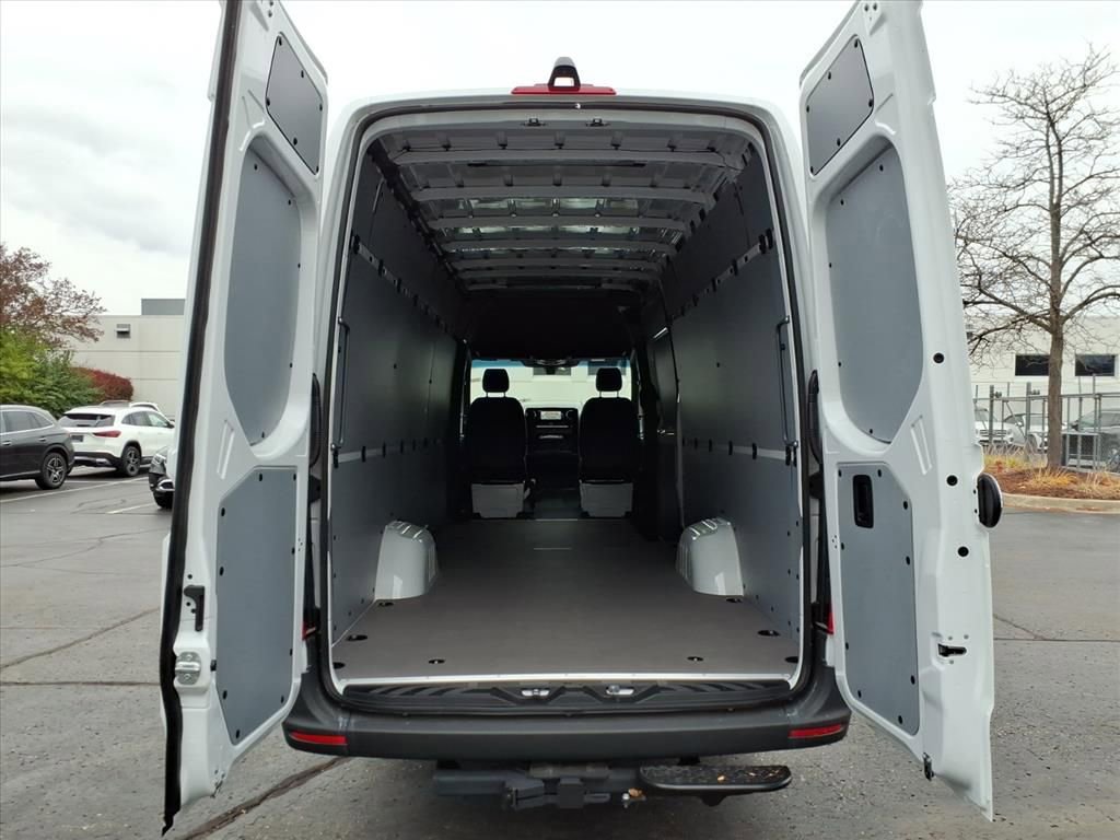 New 2025 Mercedes-Benz Sprinter 2500 image 4