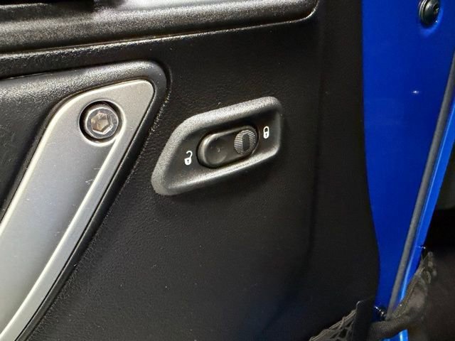 Used 2015 Jeep Wrangler Sport image 17