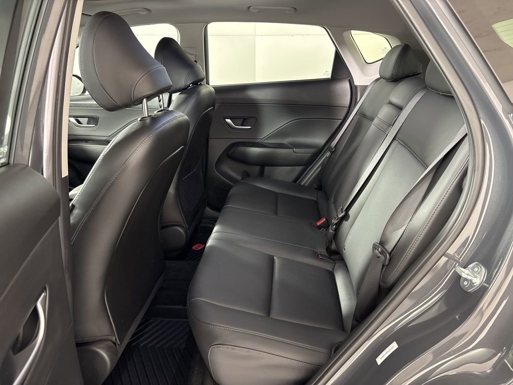 Used 2025 Hyundai Kona Limited image 16