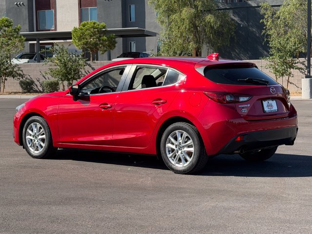 Used 2015 MAZDA MAZDA3 i Touring w/ Technology Package FWD image 4