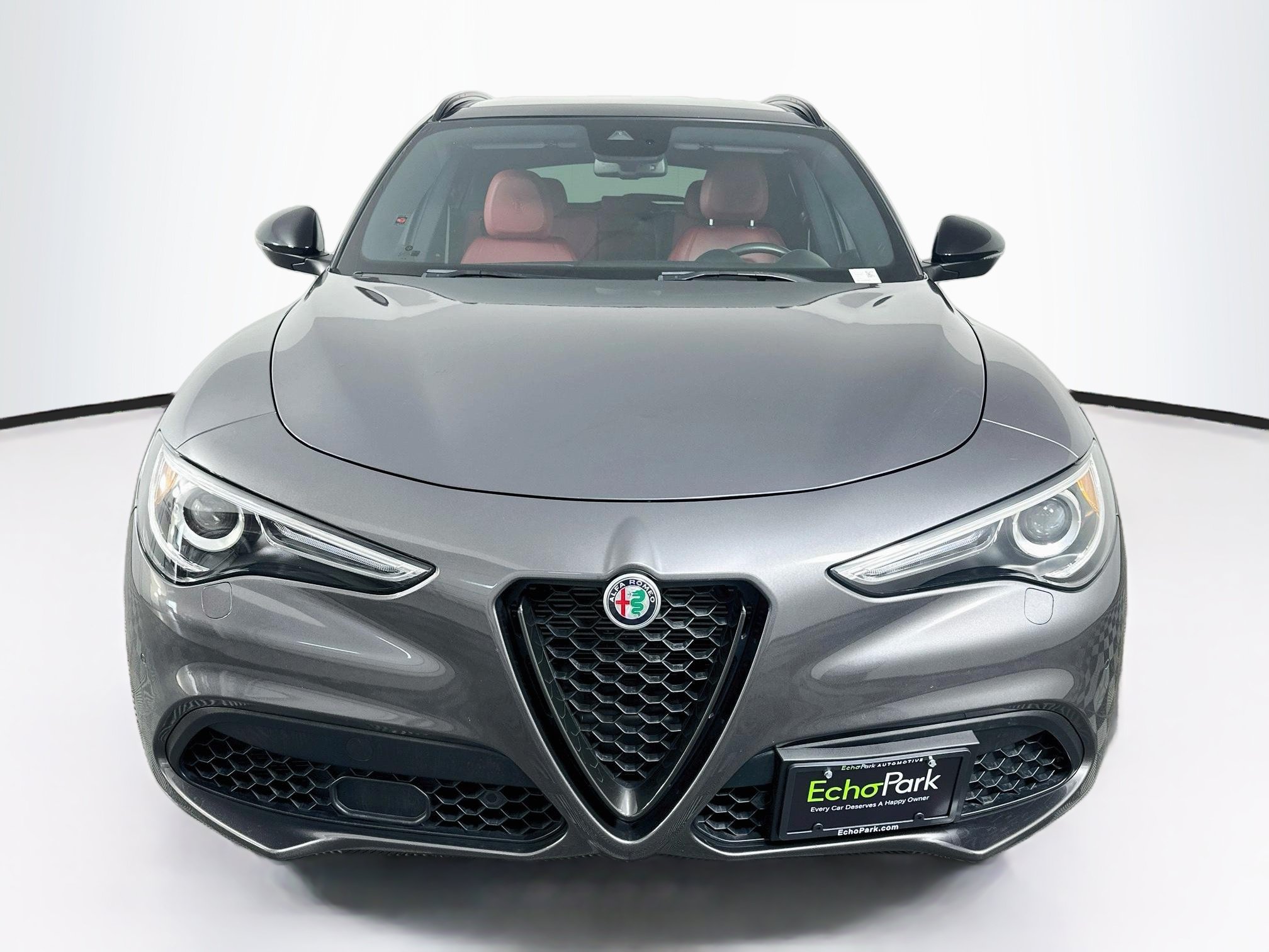 Used 2023 Alfa Romeo Stelvio Veloce AWD/4WD image 2