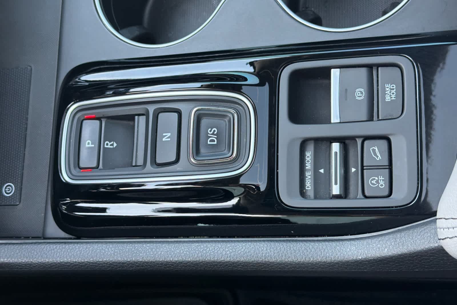 Used 2025 Honda Pilot Touring image 23