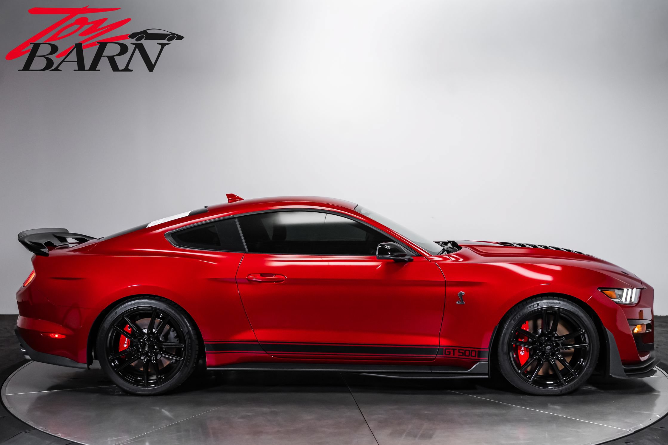 Used 2021 Ford Mustang Shelby GT500 w/ Technology Package RWD image 6