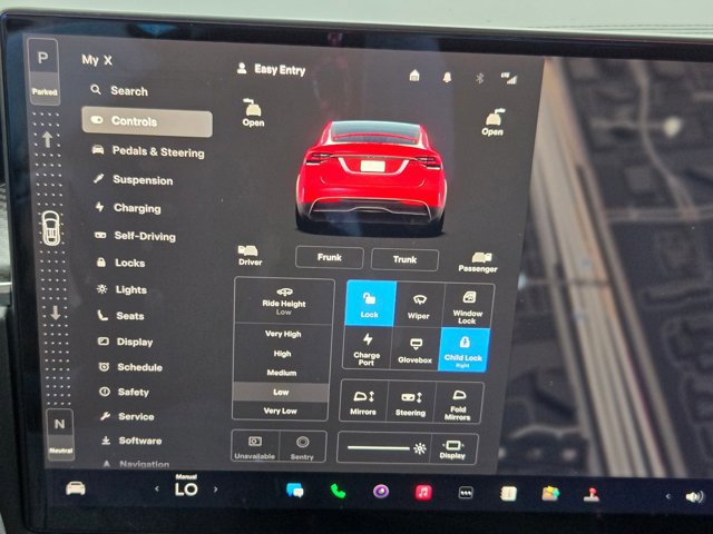 Used 2023 Tesla Model X Plaid image 12