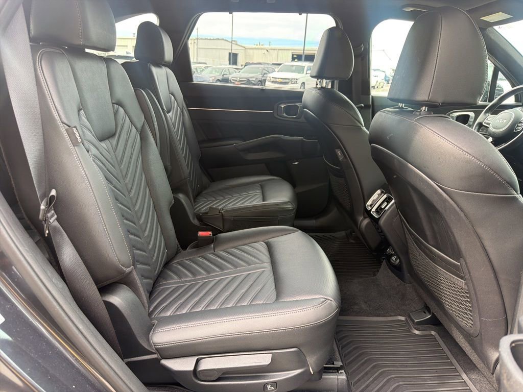 Used 2024 Kia Sorento SX Prestige image 31