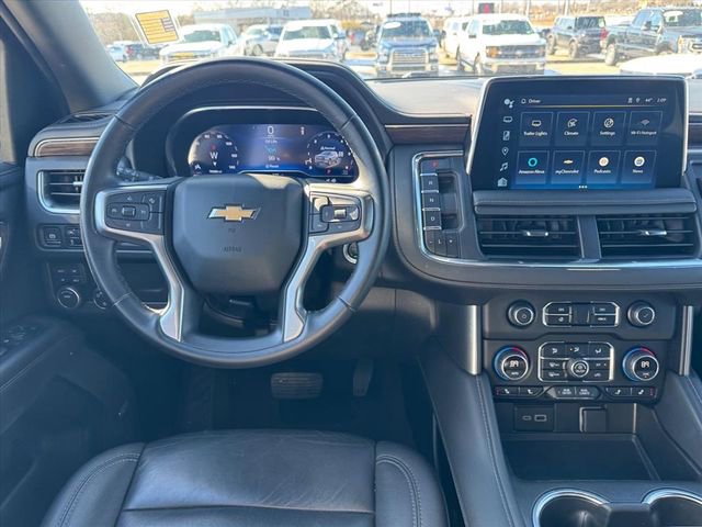 Used 2024 Chevrolet Suburban LT image 12