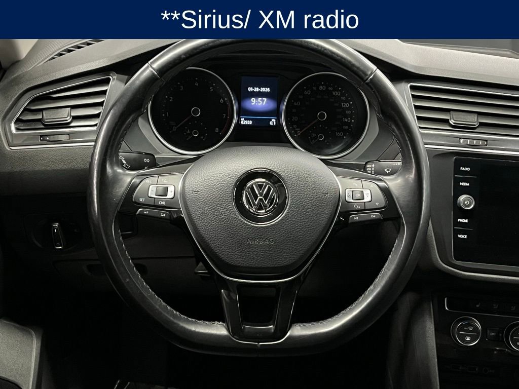 Used 2018 Volkswagen Tiguan SE w/ Panoramic Sunroof Package image 8