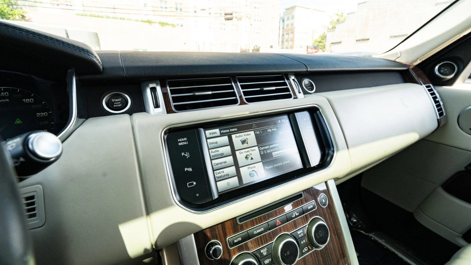 Used 2014 Land Rover Range Rover Supercharged AWD/4WD image 44