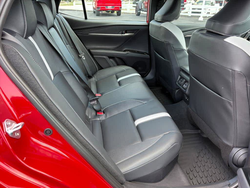 Used 2026 Toyota Camry SE w/ Convenience Package FWD image 7
