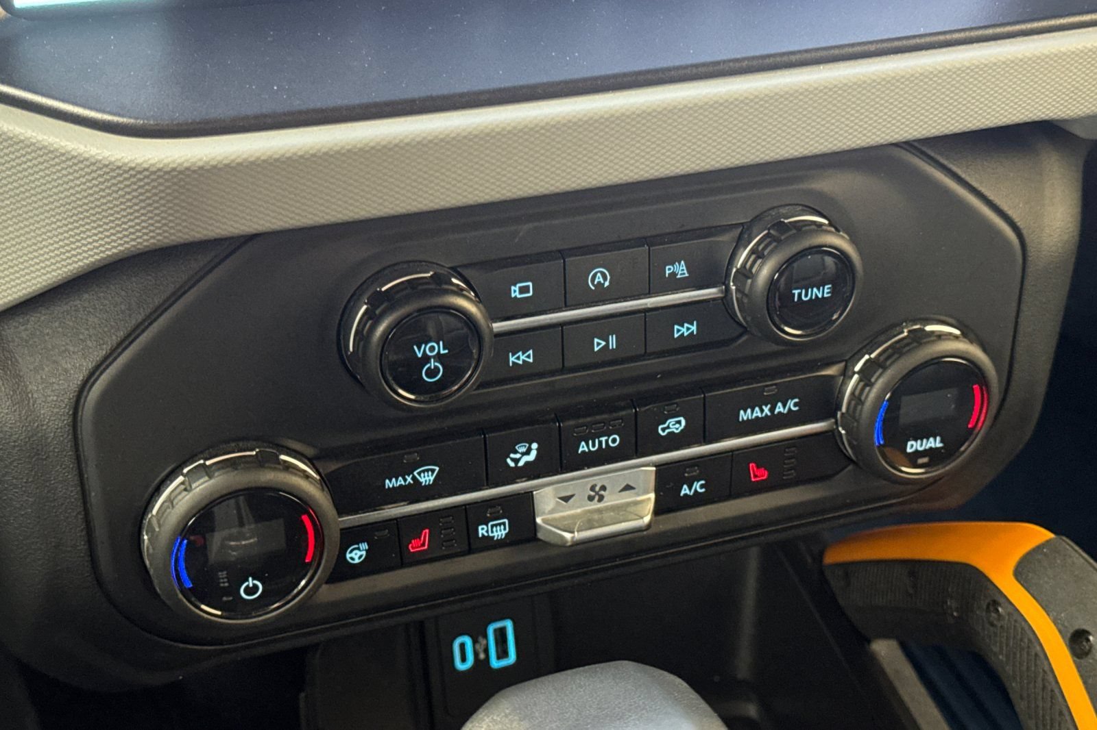 Used 2023 Ford Bronco Badlands AWD/4WD image 21