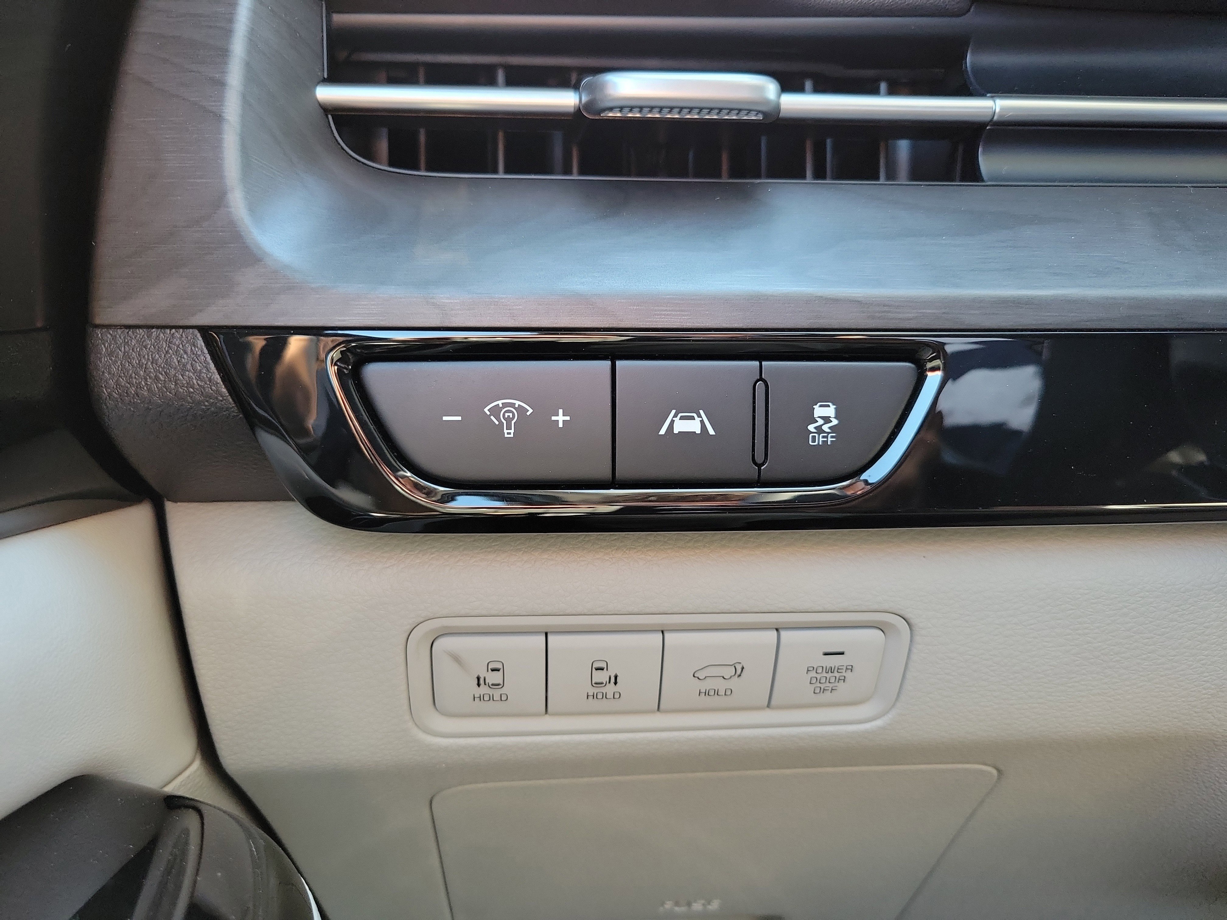 Used 2022 Kia Carnival SX image 25