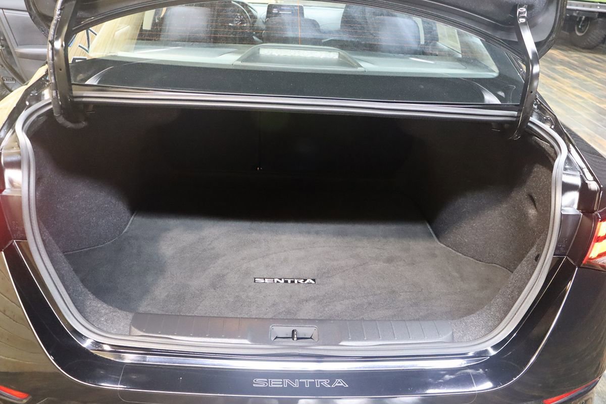 Used 2021 Nissan Sentra SV image 28