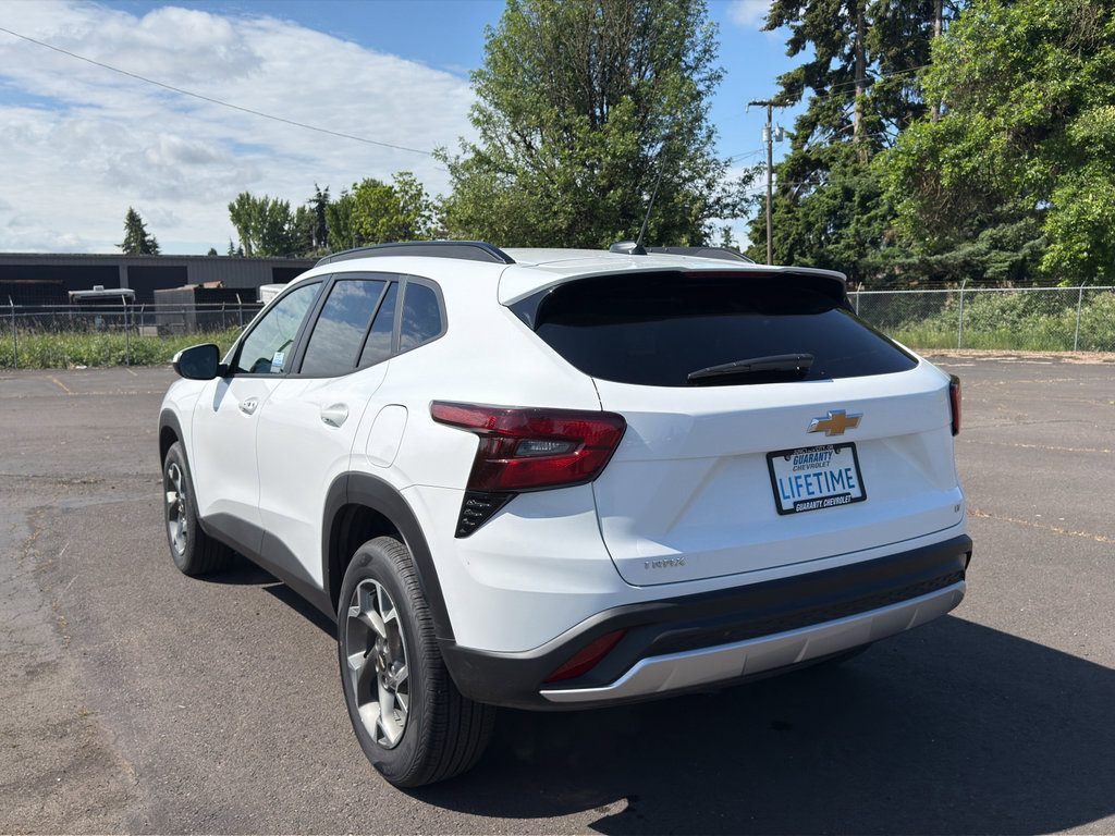 New 2025 Chevrolet Trax LT w/ Driver Confidence Package FWD image 20