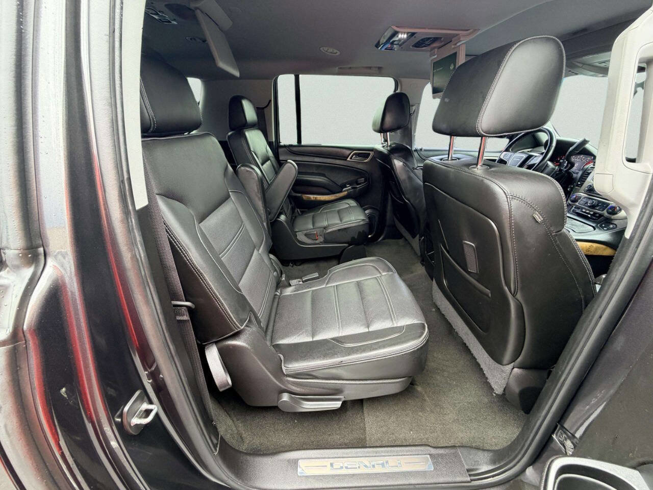 Used 2016 GMC Yukon XL Denali w/ Open Road Package AWD/4WD image 23