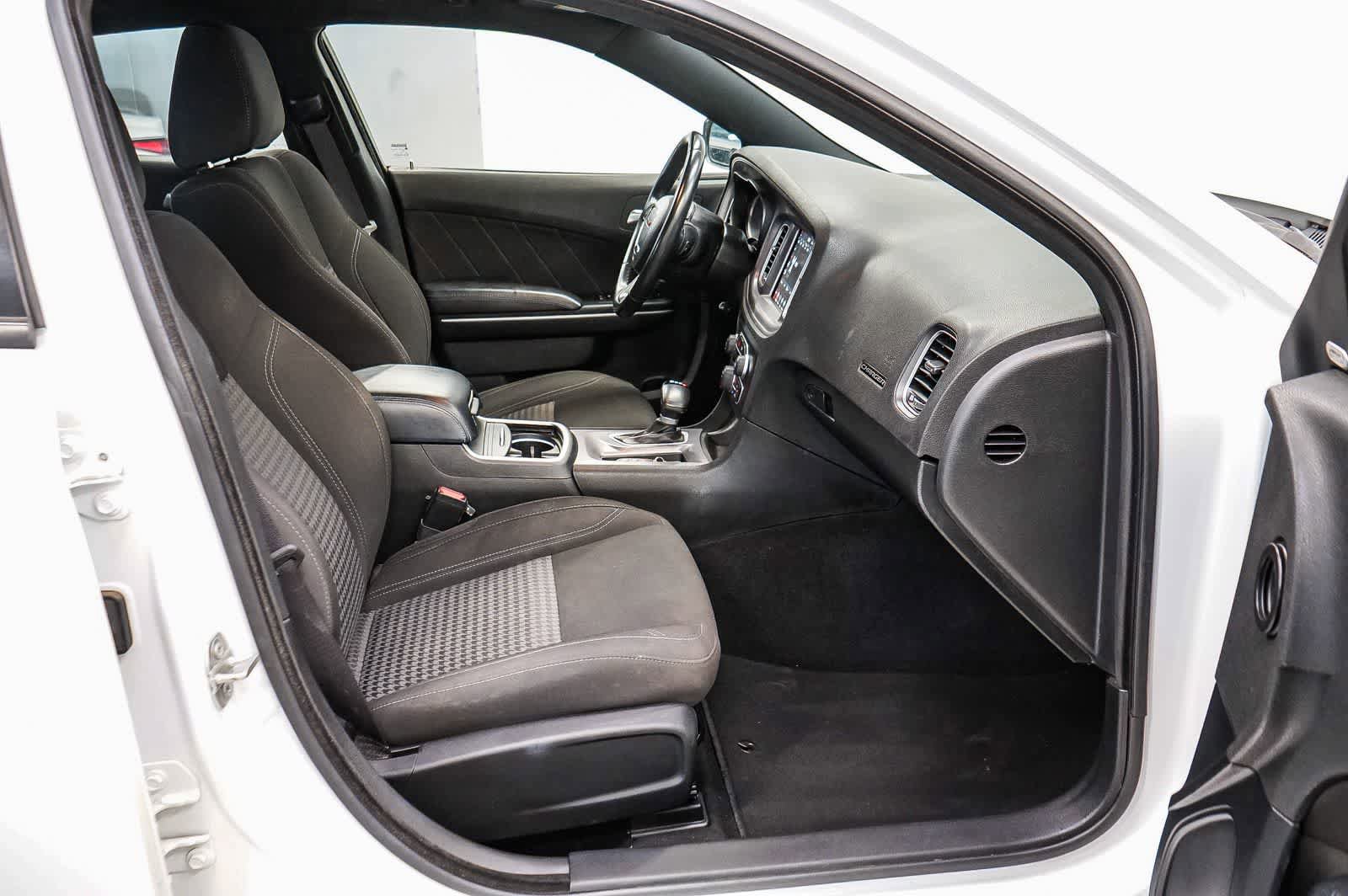 Used 2023 Dodge Charger SXT RWD image 16