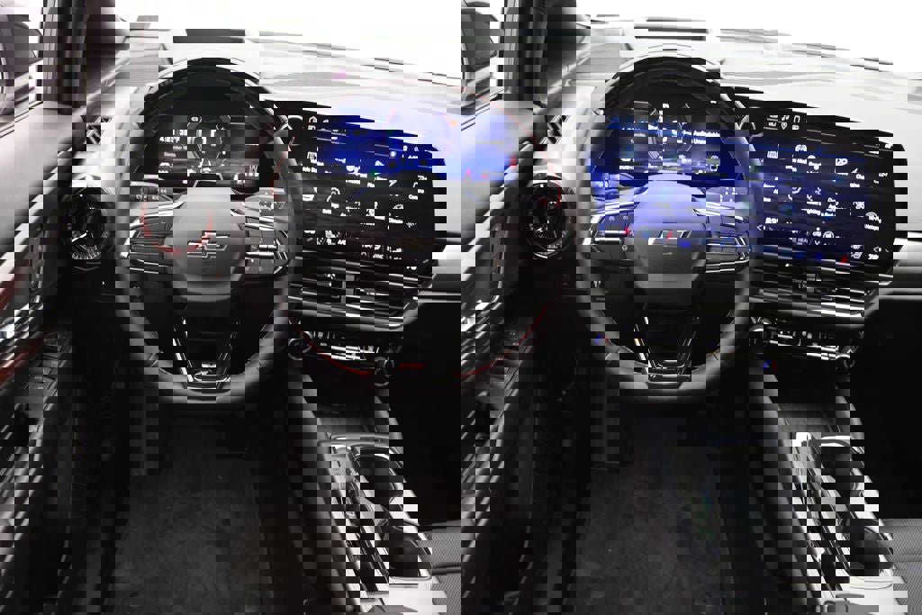 Used 2025 Chevrolet Equinox EV RS image 14