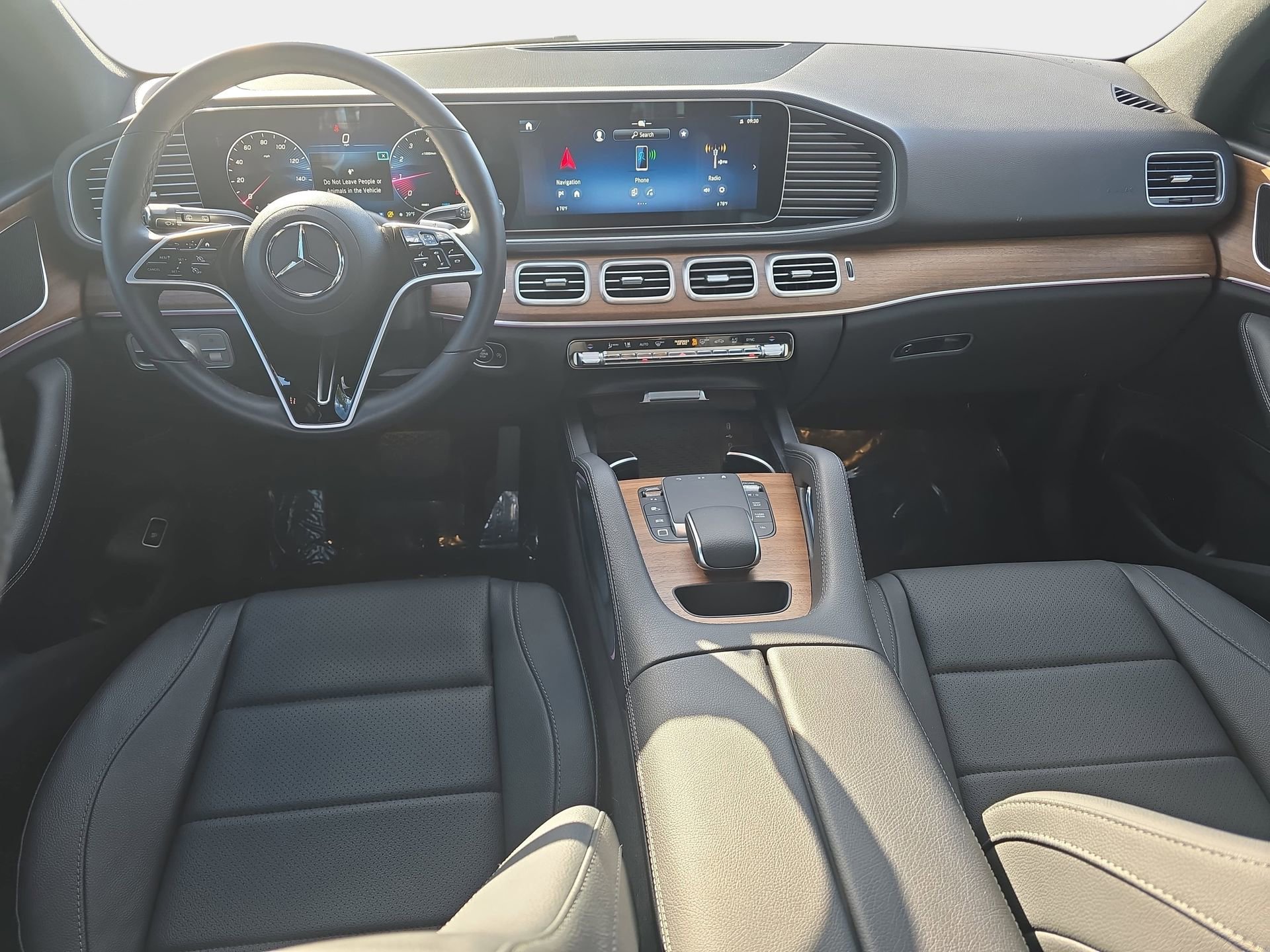 Used 2025 Mercedes-Benz GLE 350 4MATIC image 9