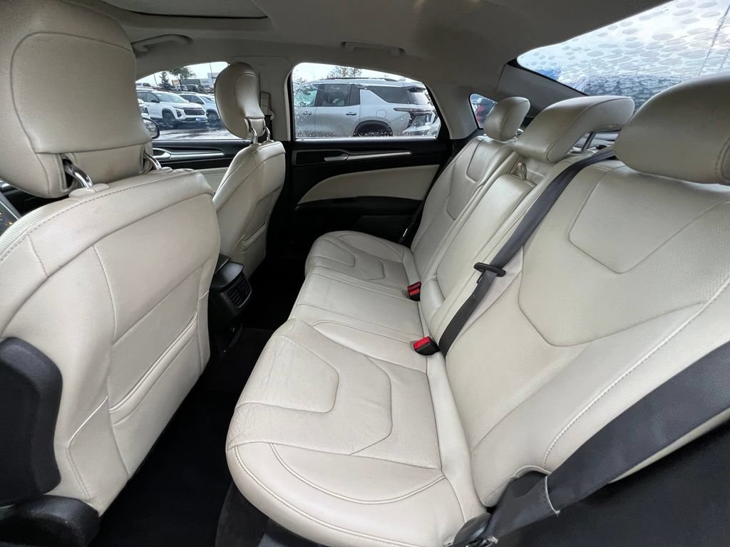 Used 2014 Ford Fusion Titanium FWD image 21