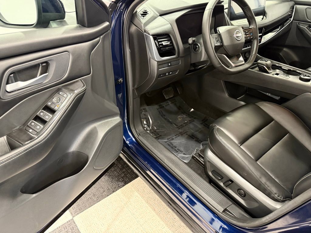 Used 2026 Nissan Rogue SL image 30