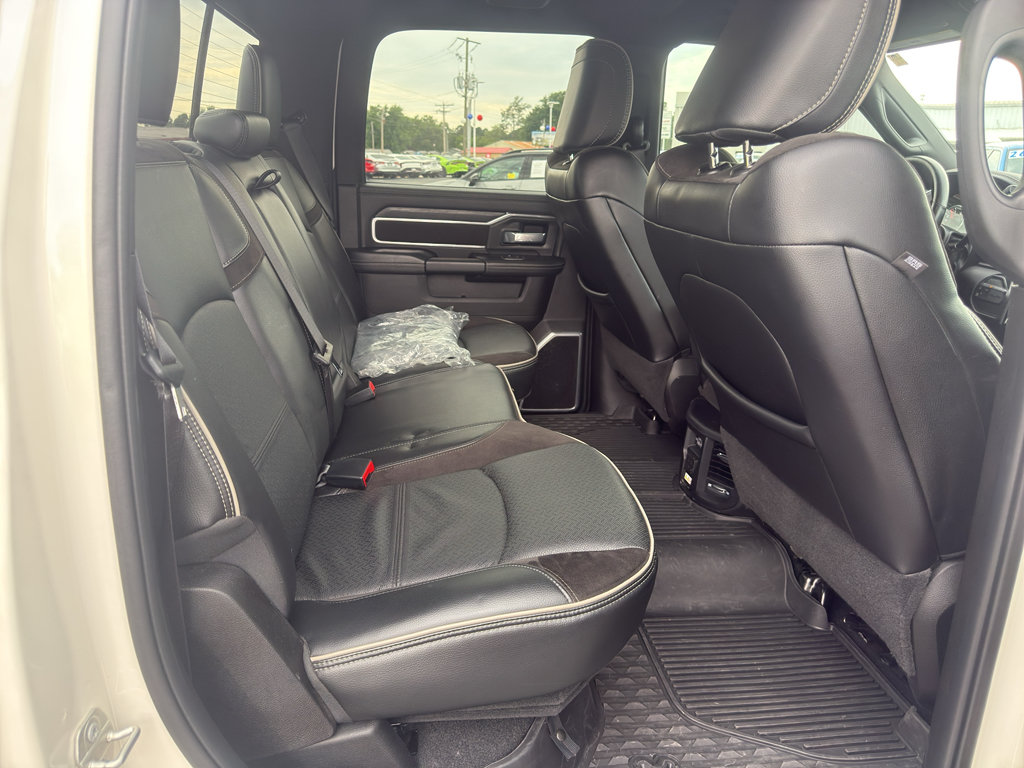 Used 2023 RAM 2500 Laramie AWD/4WD image 18