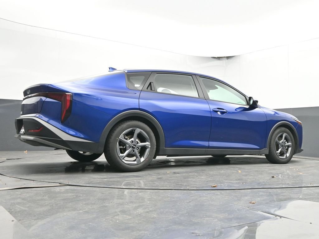 Used 2025 Kia K4 LXS FWD image 52