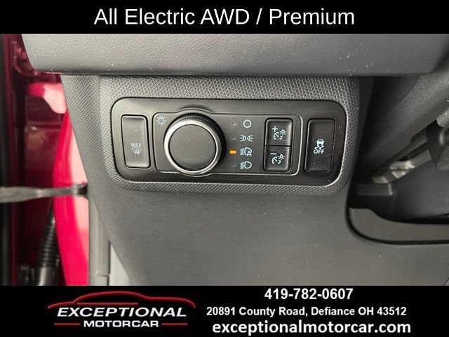 Used 2025 Ford Mustang Mach-E Premium w/ Sport Appearance Package AWD/4WD image 36