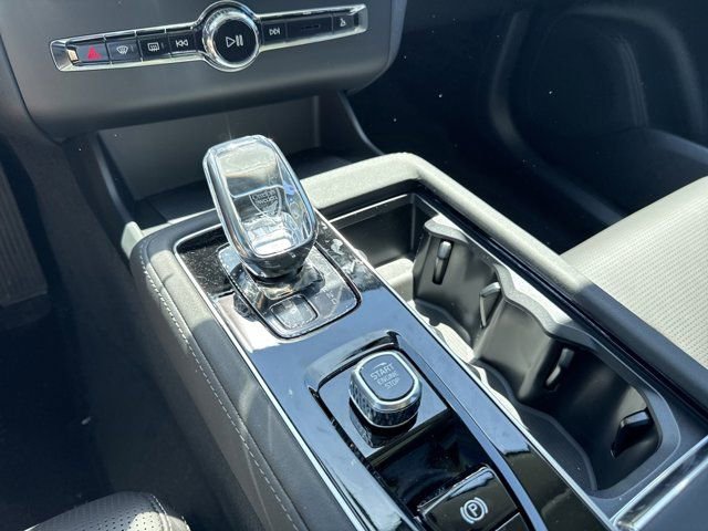 New 2025 Volvo XC90 T8 Ultra w/ Protection Package Premier AWD/4WD image 25