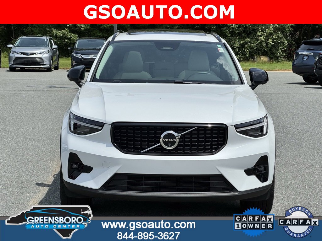 Used 2024 Volvo XC40 B5 Plus w/ Protection Package Premier image 3