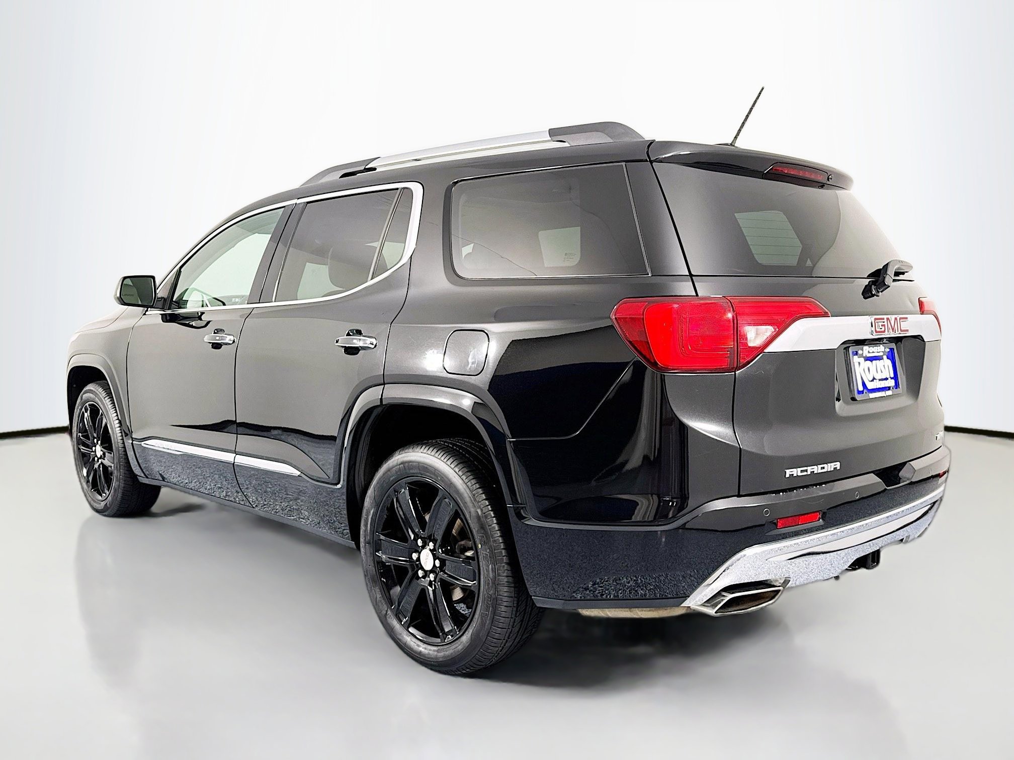 Used 2018 GMC Acadia Denali image 7