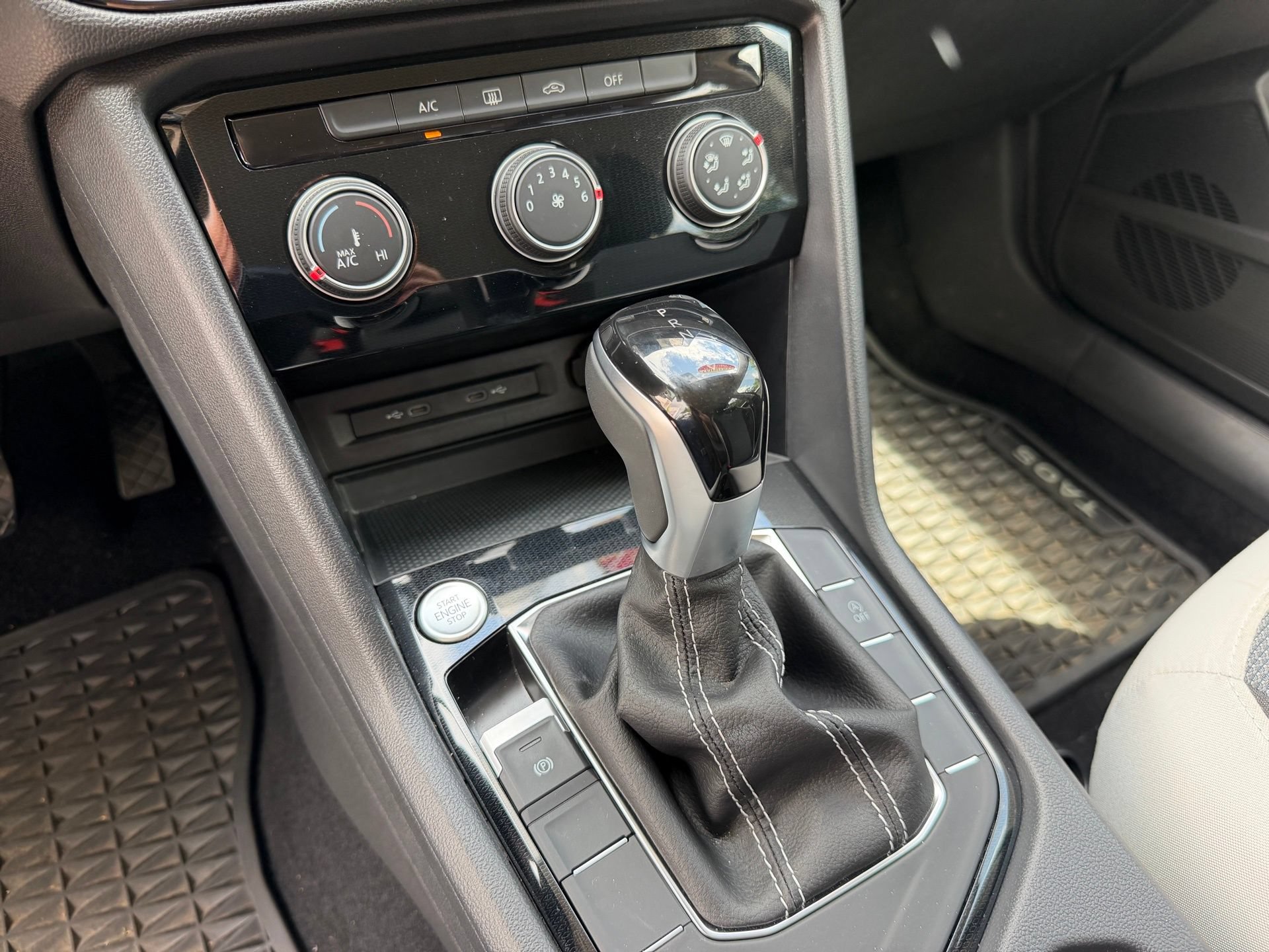 Certified 2025 Volkswagen Taos S FWD image 17