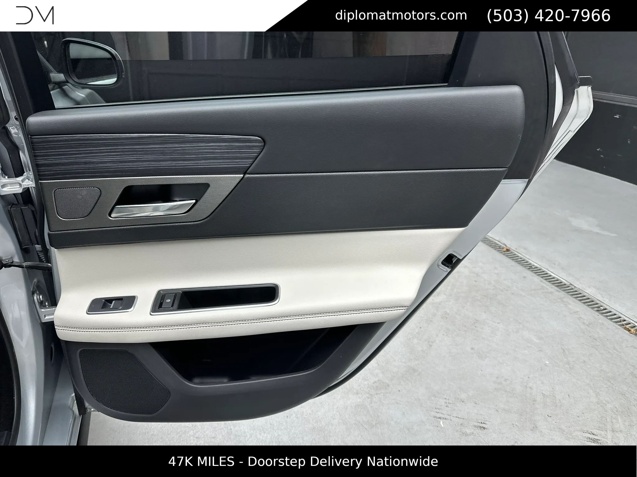 Used 2018 Jaguar XF S RWD image 26