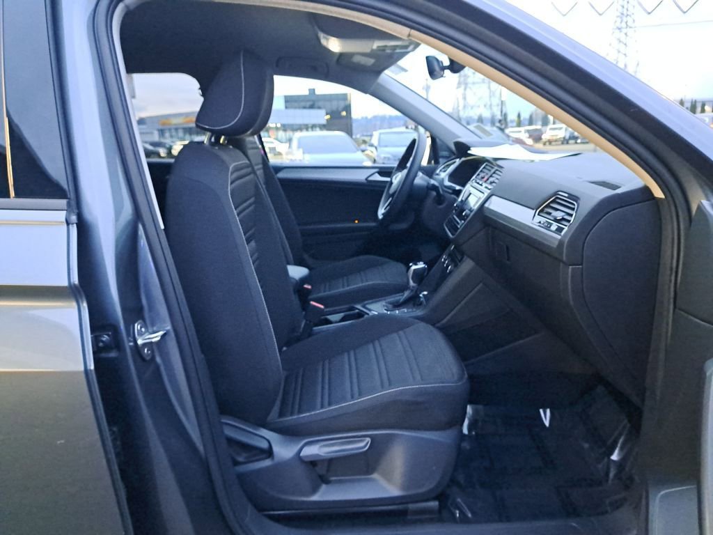 Used 2023 Volkswagen Tiguan S image 17