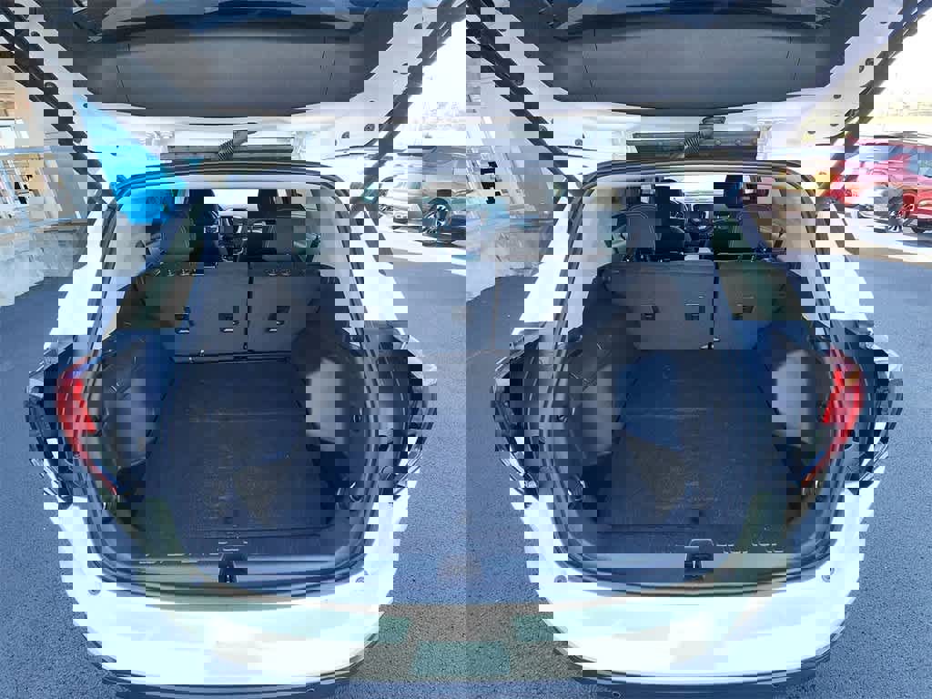 Certified 2024 GMC Terrain SLE w/ Driver Convenience Package image 23