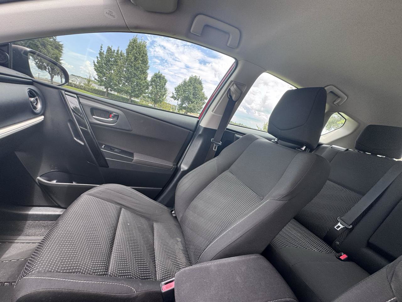Used 2018 Toyota Corolla iM FWD image 20