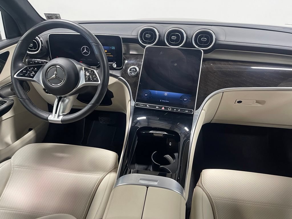 Used 2023 Mercedes-Benz GLC 300 4MATIC image 29