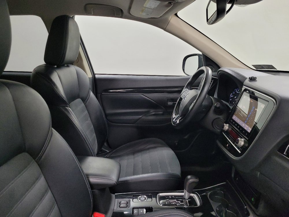 Used 2020 Mitsubishi Outlander SE image 21