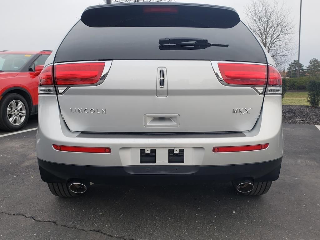 Used 2014 Lincoln MKX FWD w/ Walnut Swirl Wood Package image 7