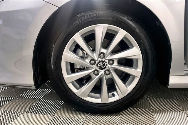 Used 2024 Toyota Camry LE AWD/4WD image 8