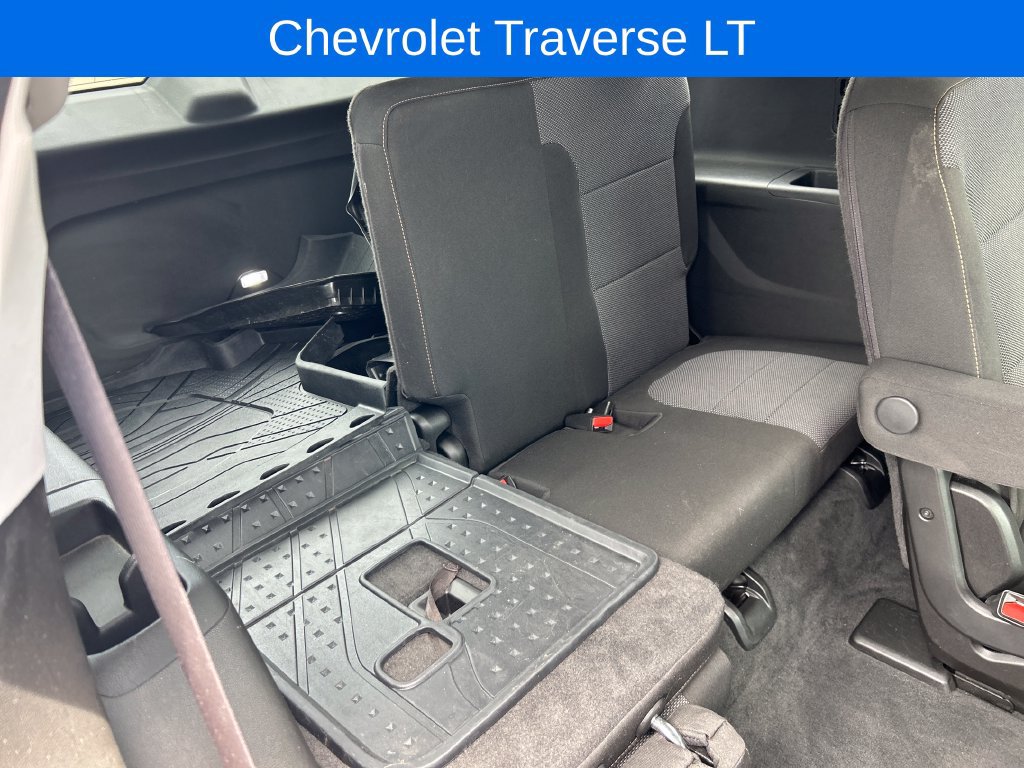 Used 2020 Chevrolet Traverse LT FWD image 12
