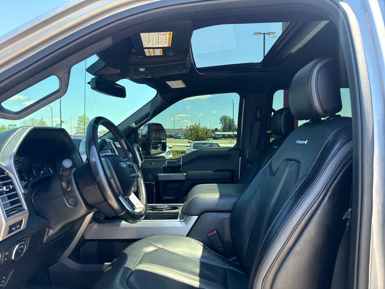Used 2020 Ford F350 Platinum w/ FX4 Off-Road Package AWD/4WD image 10